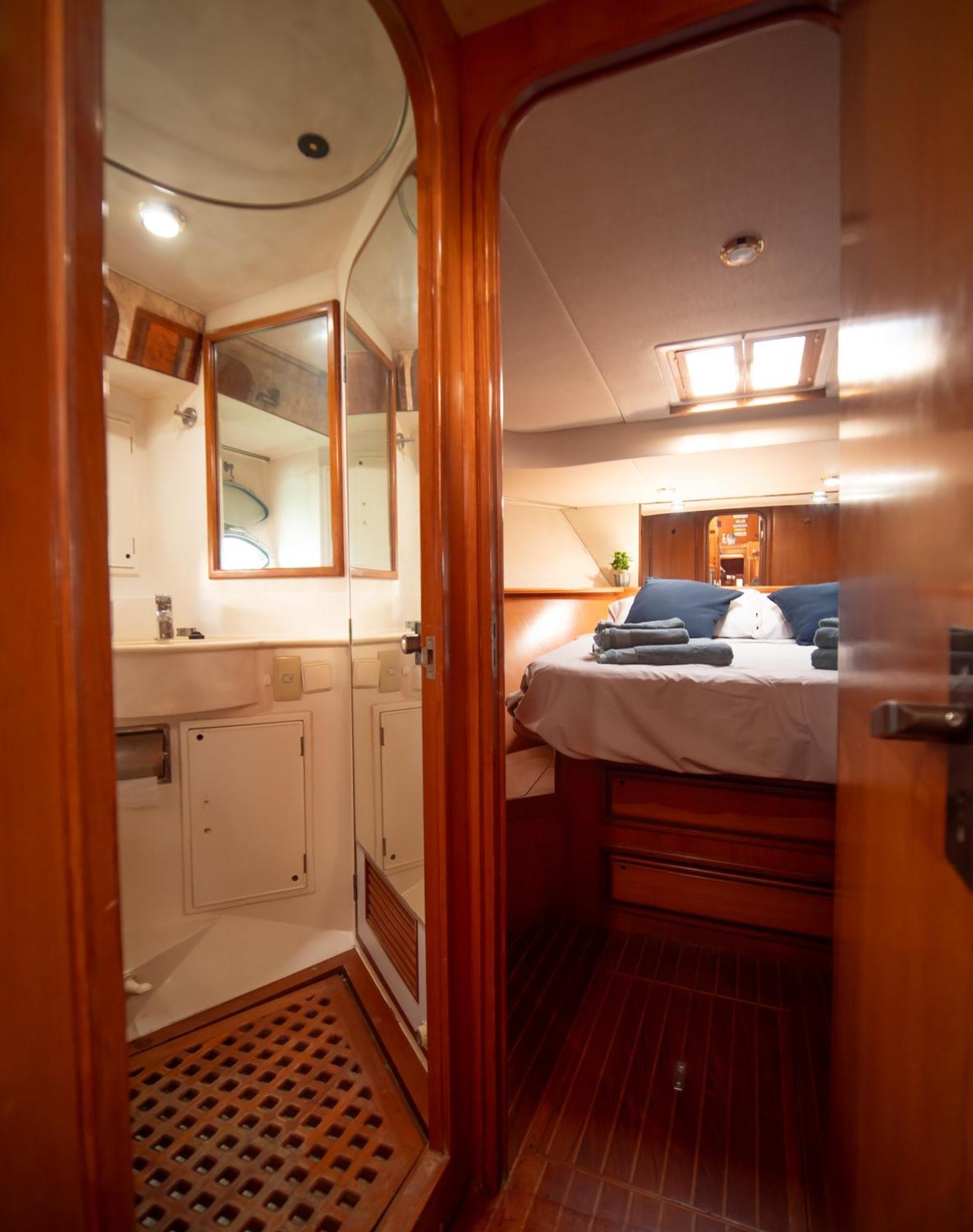 Master&Commander Hotell Valencia Exteriör bild