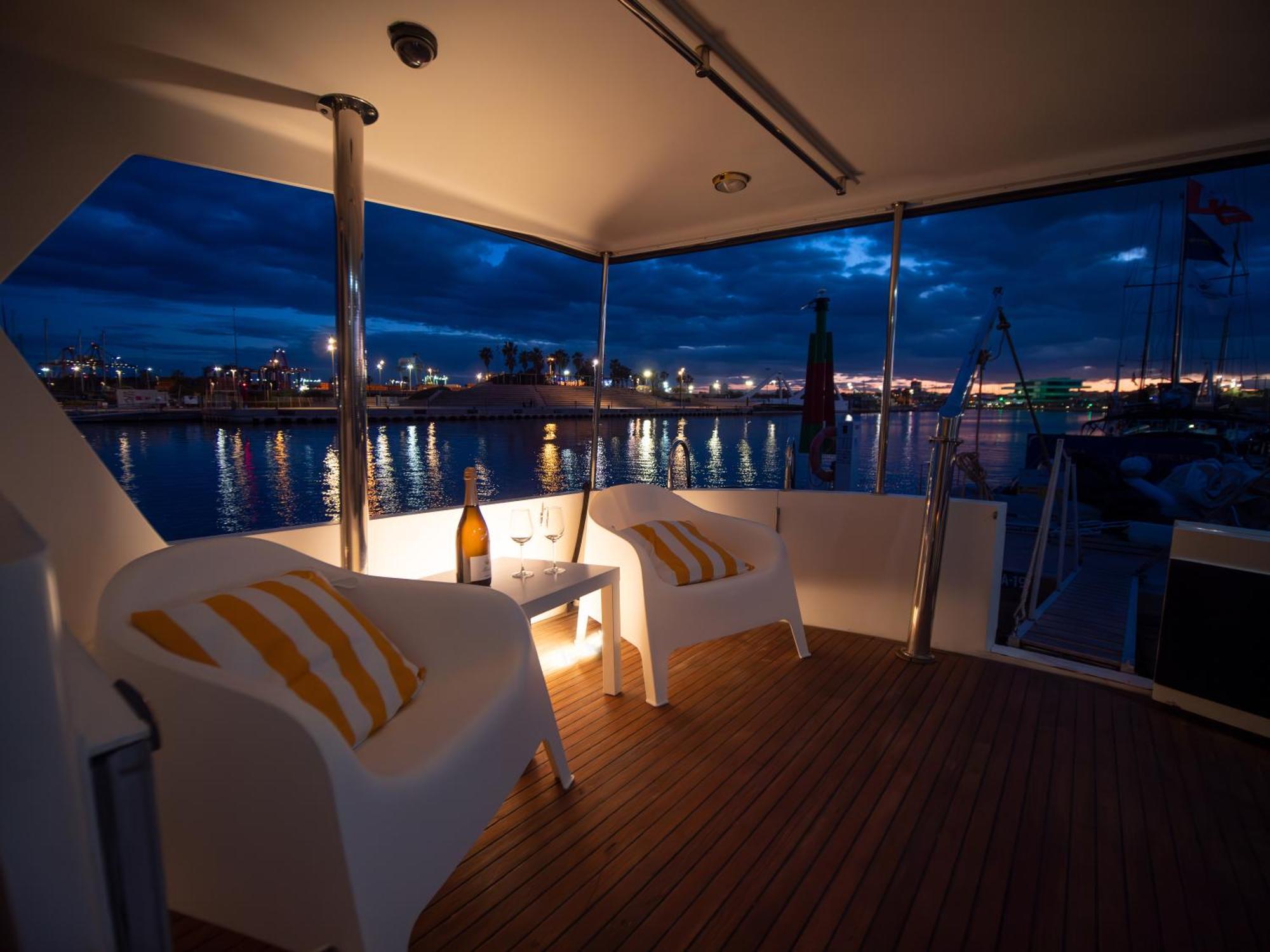 Master&Commander Hotell Valencia Exteriör bild