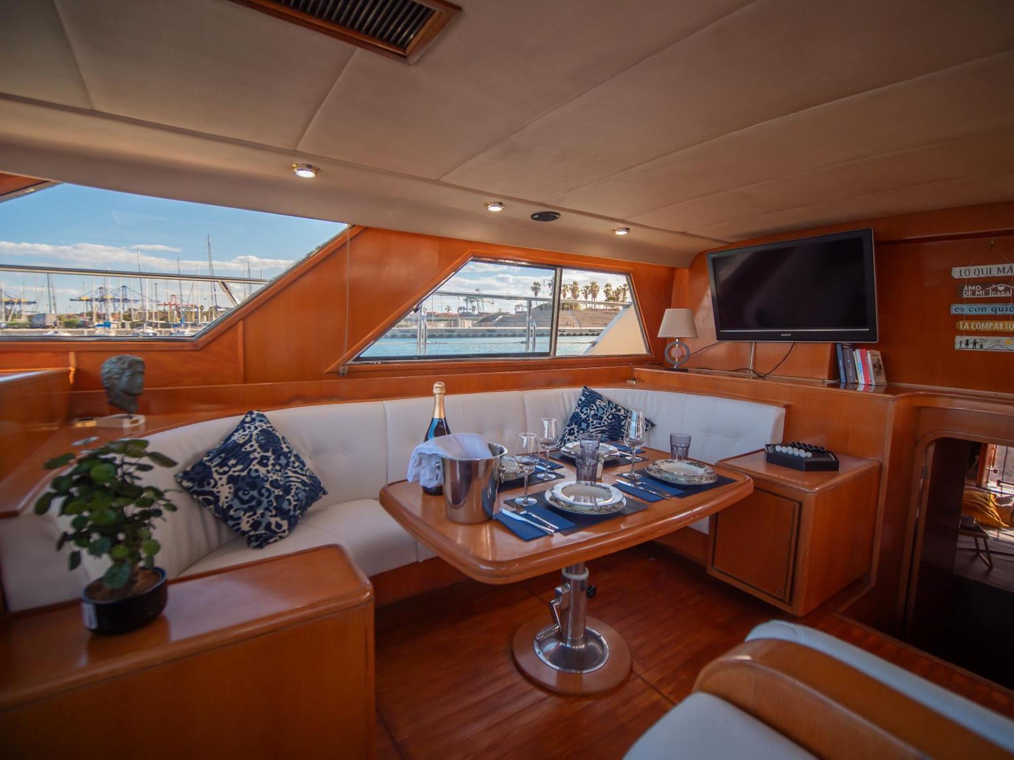 Master&Commander Hotell Valencia Exteriör bild
